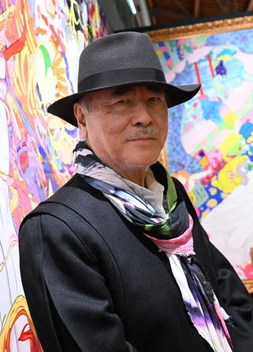 Sobre Yoshitaka Amano 